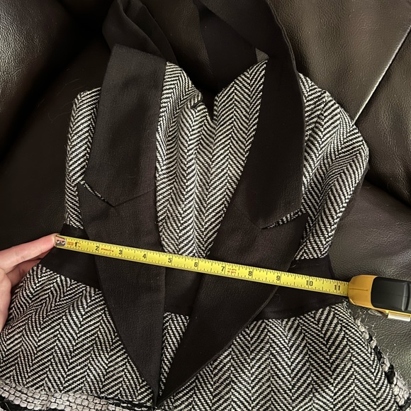 Three floor cut out texture dress - Picture 10 of 10